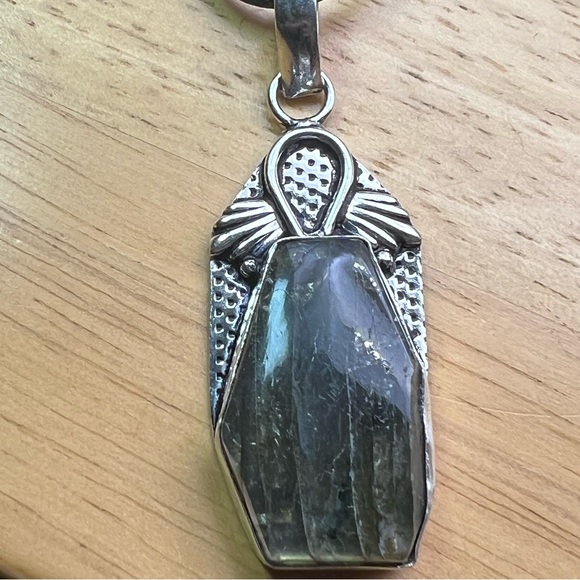 New Labradorite Crystal Stone Coffin Cut Silver Overlay Pendant Necklace - Picture 3 of 8